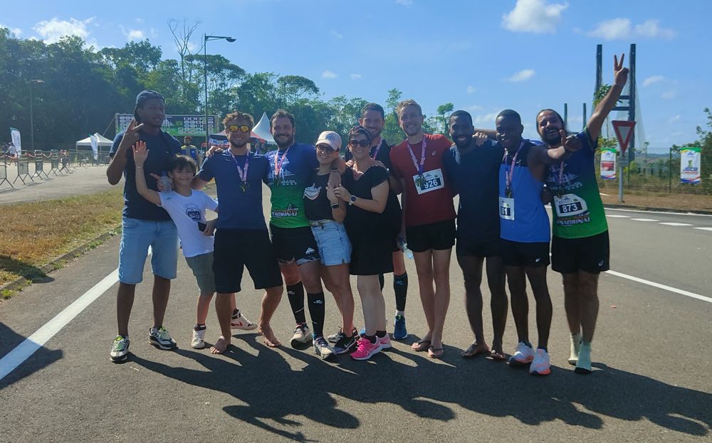 L'équipe d'IPCO réunie à l'arrivée d'une course à pied en Guyane