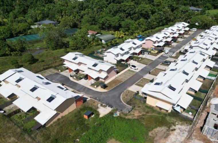 41 maisons en bande, résidence Mahé à Macouria